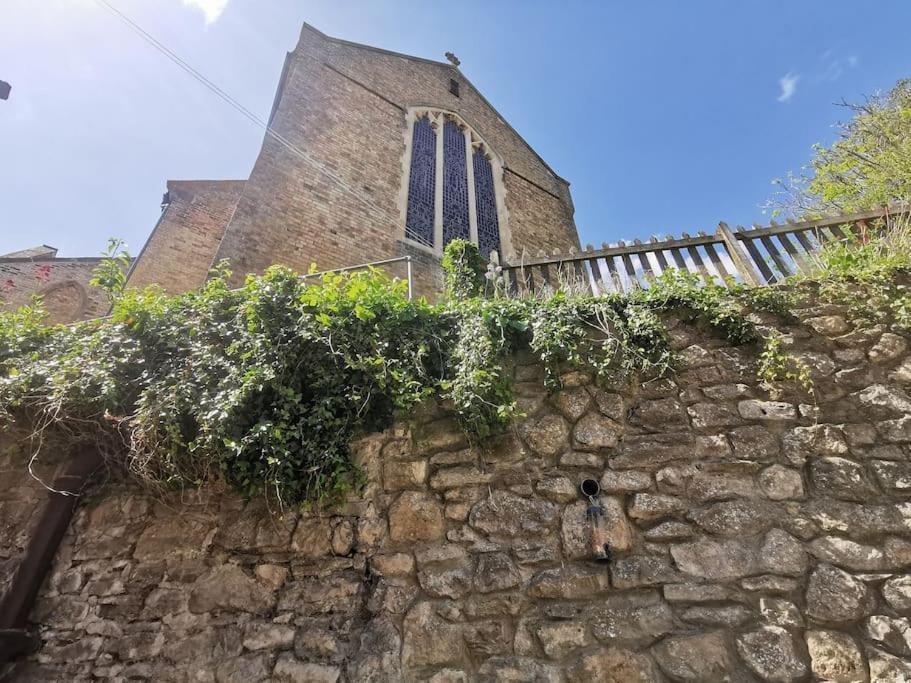 Shore Thing - Just A Stones Throw From The Beach Sandgate Bagian luar foto